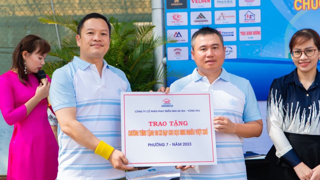 HODECO SUPPORTS AND GIVES “100 BICYCLE PROGRAM FOR POOR STUDENTS OVERCOMING DIFFICULTIES.” IN WARD 7, VUNG TAU CITY