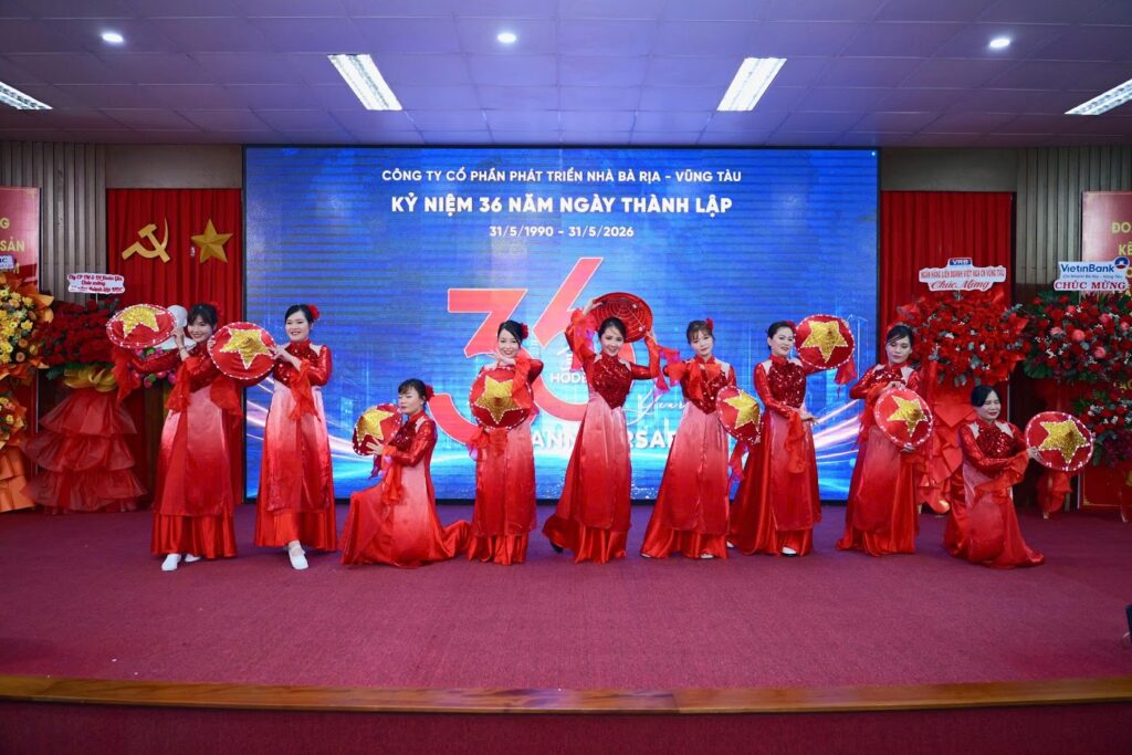 Hội diễn văn nghệ quần chúng kỷ niệm 120 năm ngày sinh Chủ tịch Hồ Chí Minh và Đại hội Đảng bộ khối doanh nghiệp của Công ty