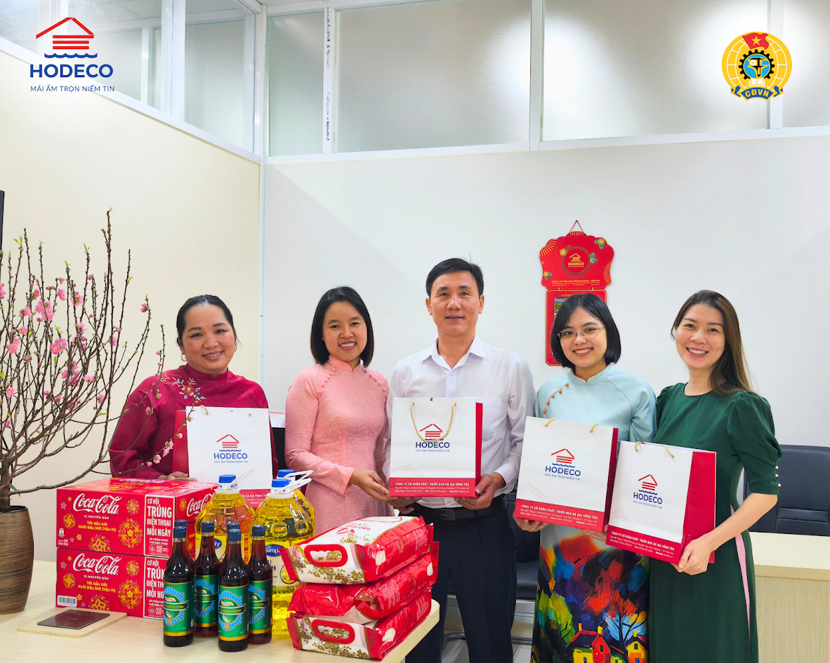 HODECO Presents Binh Ngo Tet Gifts to Over 100 Trade Union Members