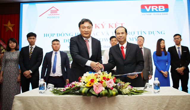Signed the contract of cooperation and credit financing for the Ecotown Phu My residential area project