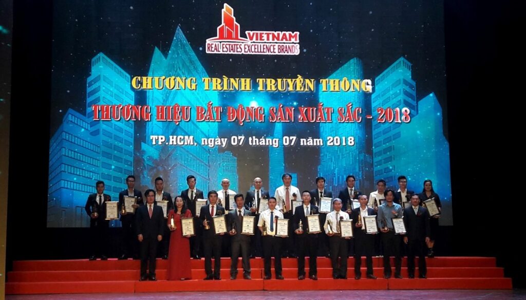 HODECO được vinh danh trong Top Thương hiệu Bất động sản xuất sắc Việt Nam 2018