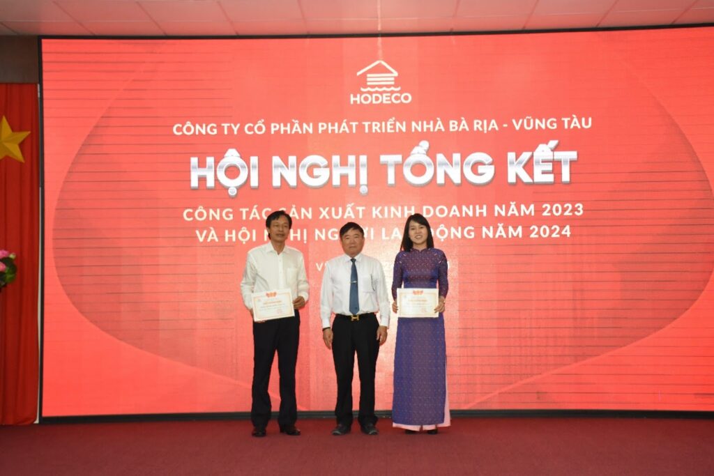 HODECO ORGANIZED A CONFERENCE TO SUMMARIZE THE PRODUCTION AND BUSINESS WORK IN 2023 AND EMPLOYEES CONFERENCE IN 2024